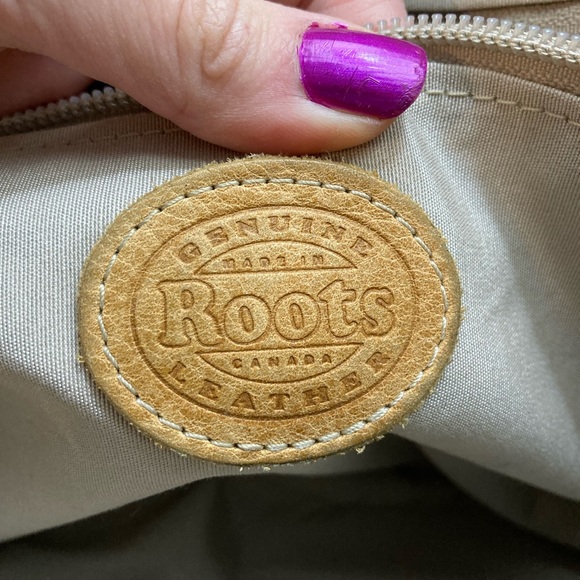 Roots Leather Crossbody Bag - Picture 7 of 9